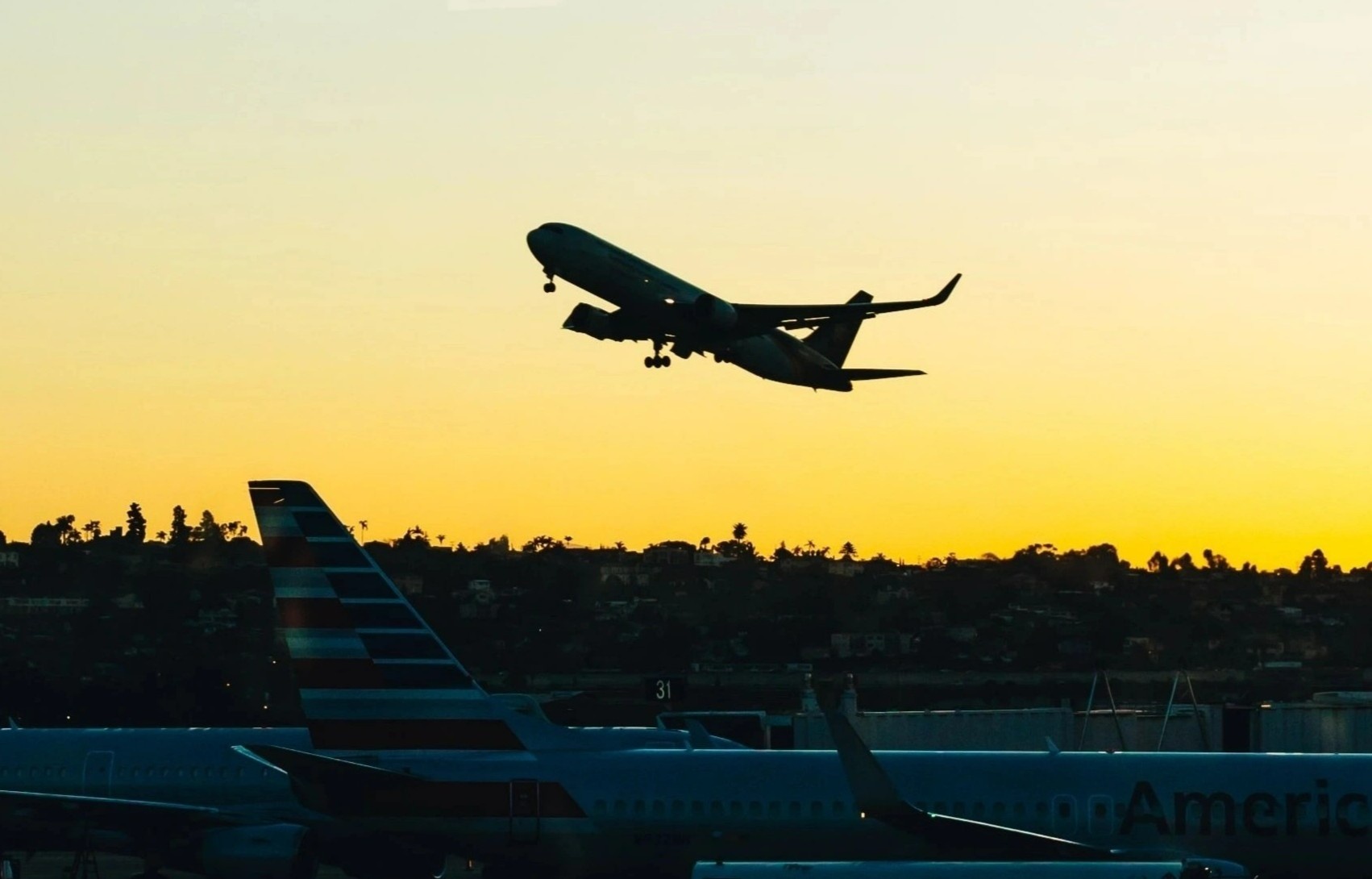 Ly do dang sau viec cac dia phuong cap tap xin xay them san bay hinh anh