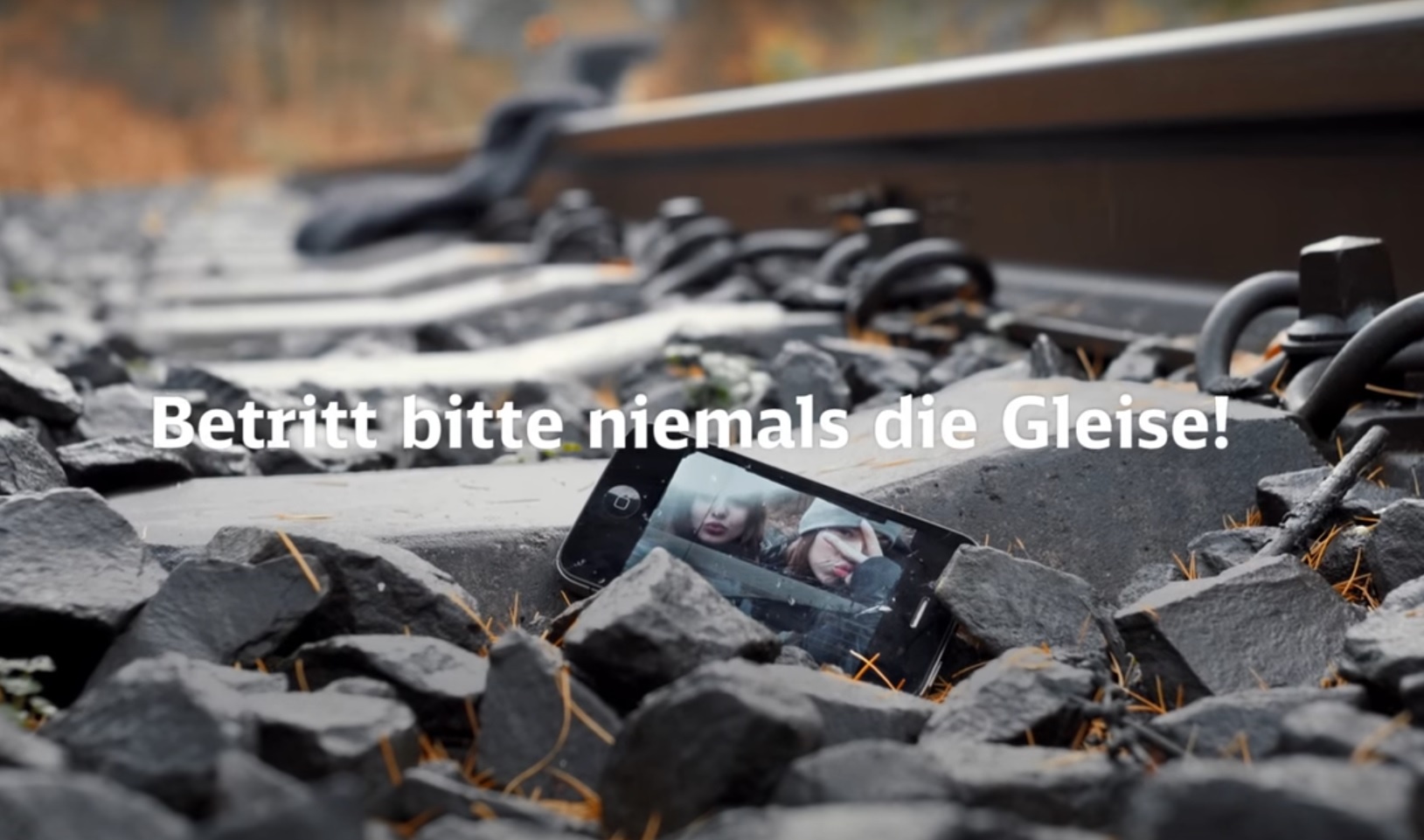 cafe duong tau anh 2