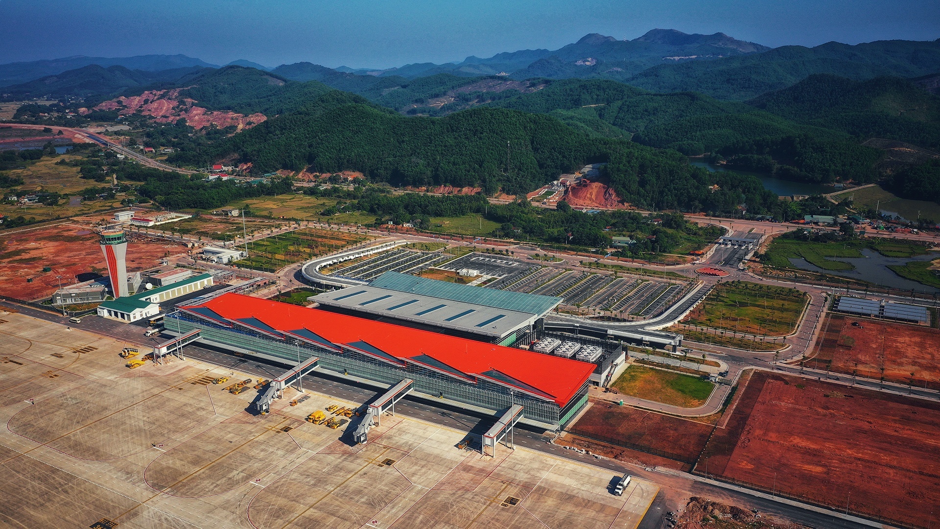 Quang Ninh tim nha dau tu khu cong nghiep gan voi cang hang khong hinh anh