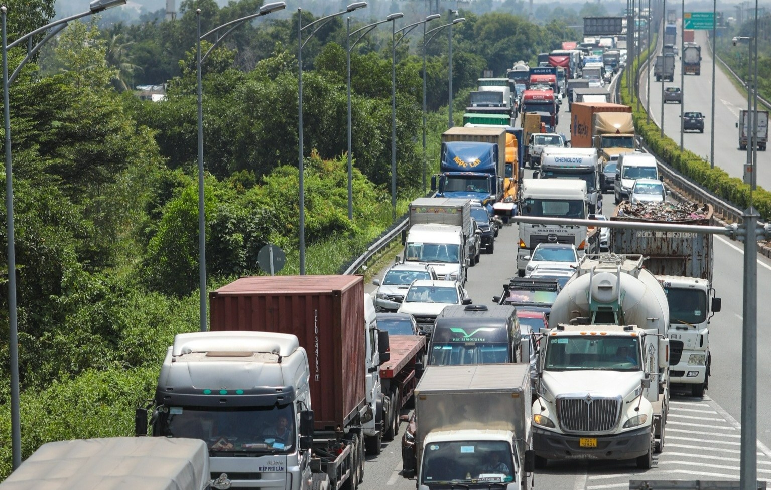 Bo Giao thong ung ho VEC mo rong cao toc TP.HCM - Dau Giay hinh anh