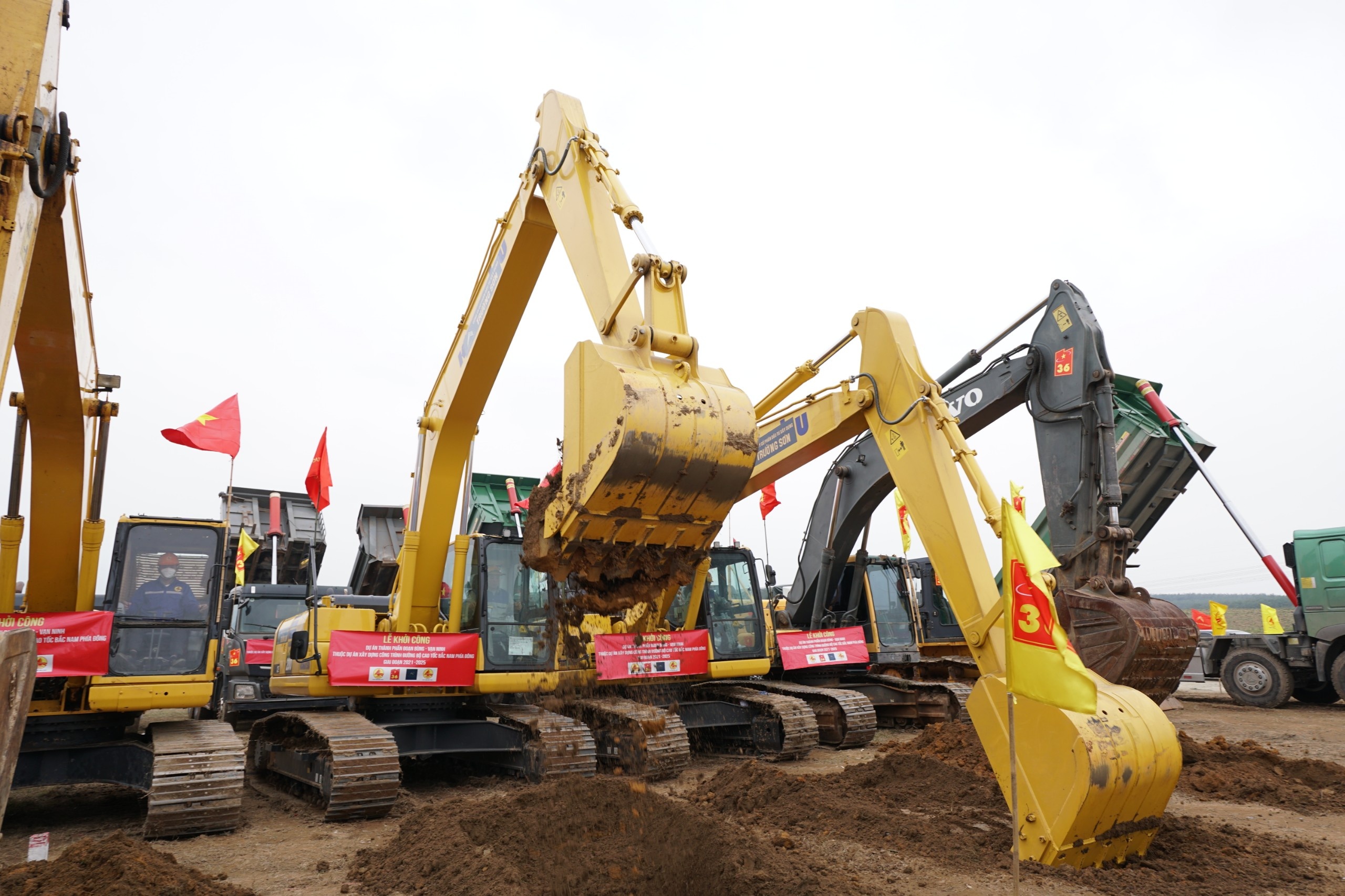 Khoi cong du an cao toc Bac - Nam qua 12 tinh thanh hinh anh