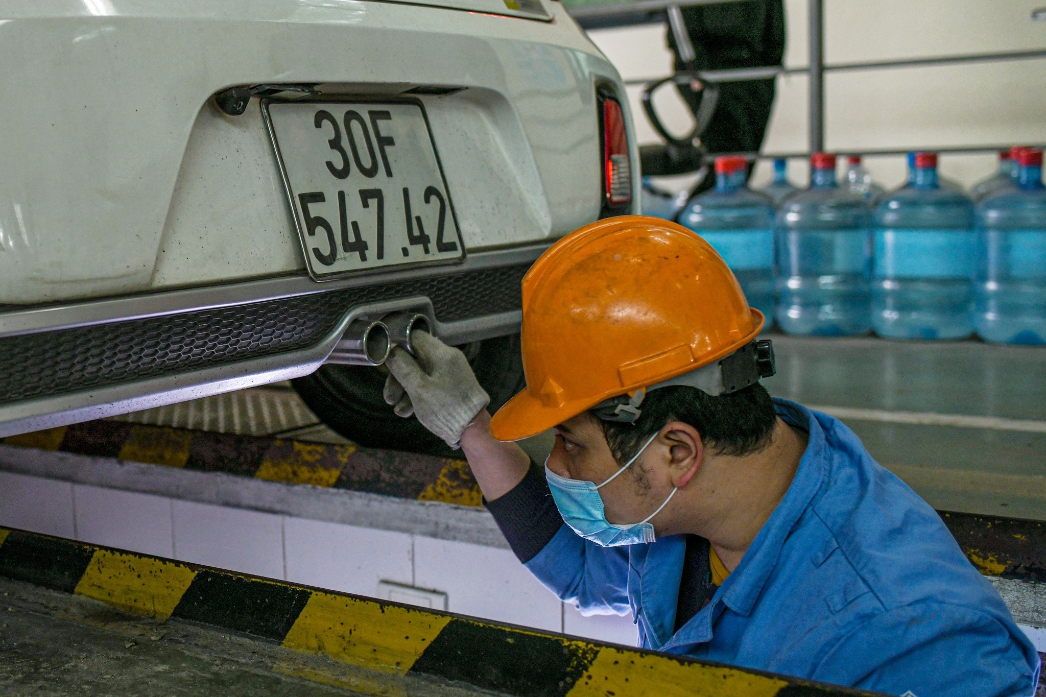 12 dang kiem vien tai Ha Noi bi khoi to nhung van dang lam viec hinh anh