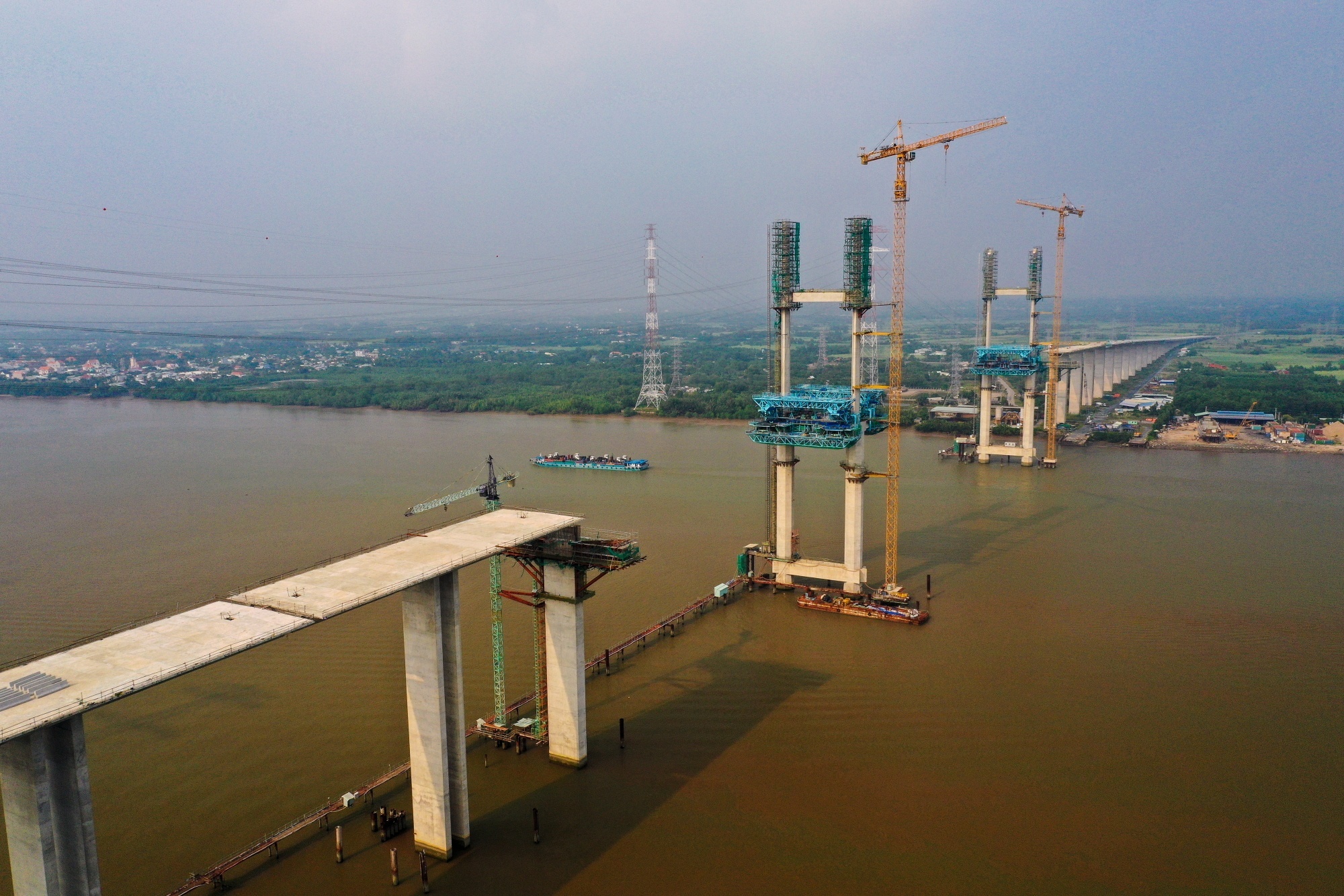 Can 17 thang de hoan thien cay cau tinh khong cao nhat Viet Nam hinh anh