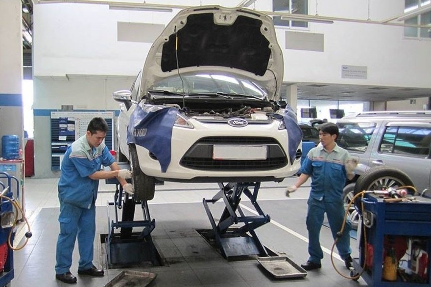 Co kha thi khi trao quyen dang kiem cho garage oto? hinh anh