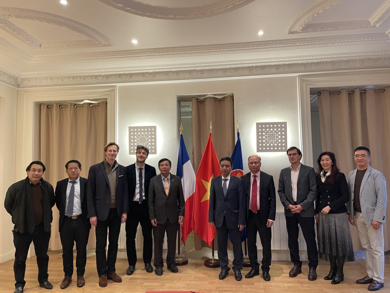 an hoang de chi bao anh 1