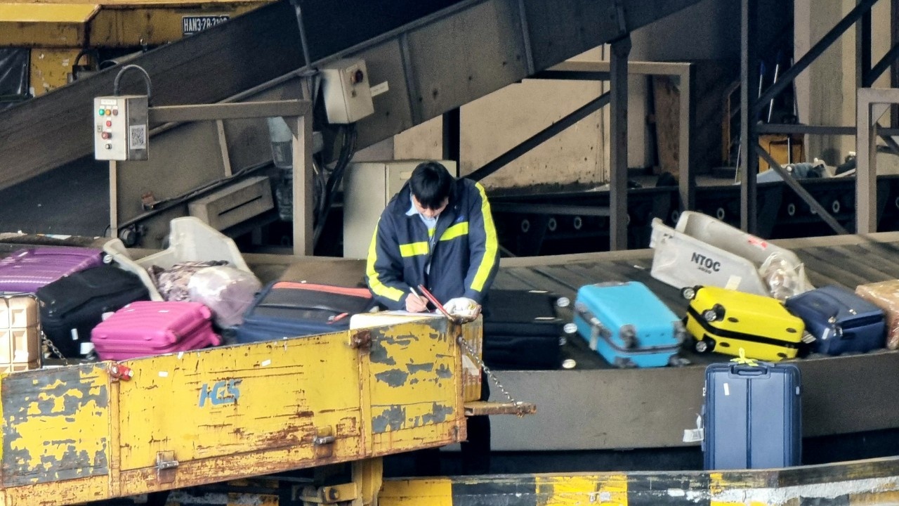 mat hanh ly ky gui anh 1