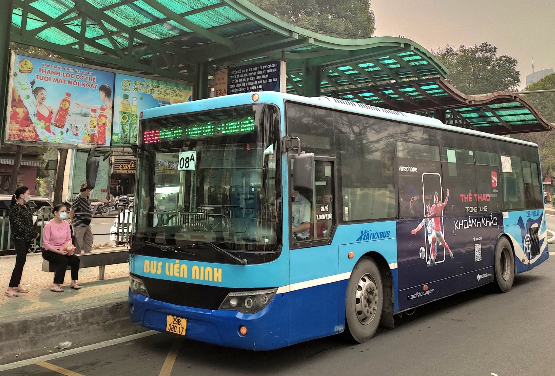 Lap them camera xe buyt sau vu nu khach bi ke bien thai quay roi hinh anh