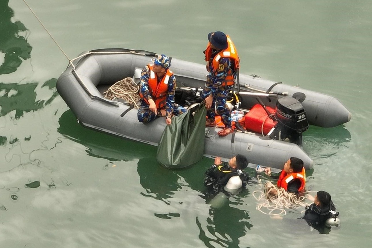 Ly do ty le song sot trong tai nan truc thang thap hon may bay khac hinh anh