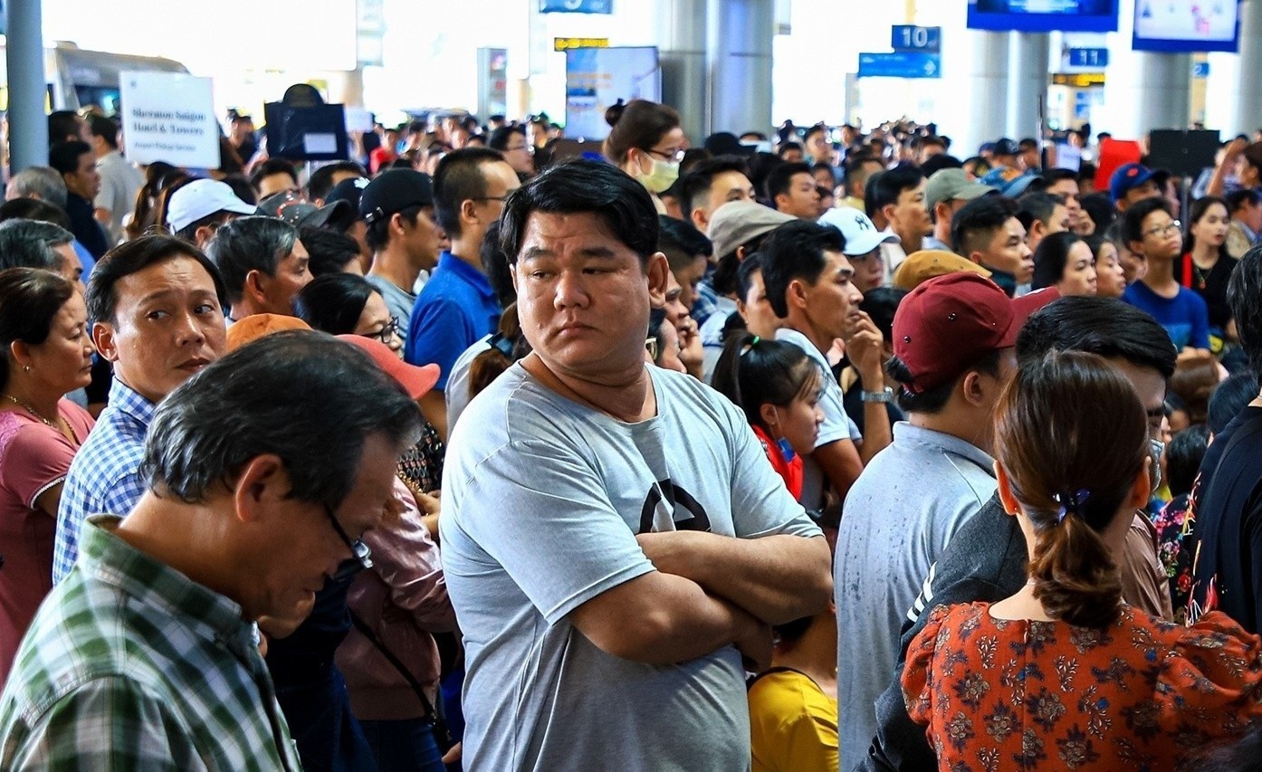 Tang cuong an ninh hang khong truoc dip nghi le 30/4 hinh anh