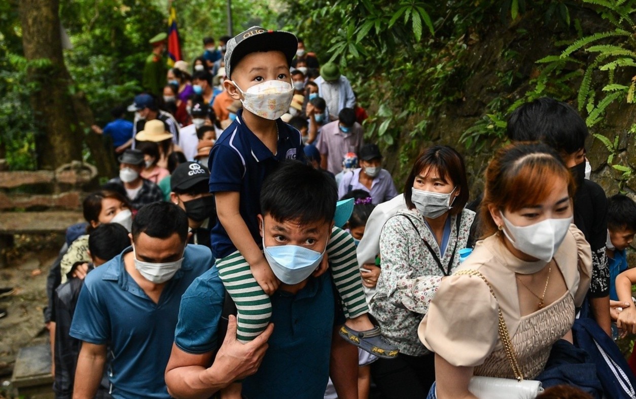 Du kien 2 trieu nguoi do ve Den Hung mot ngay dip Gio To Hung Vuong hinh anh