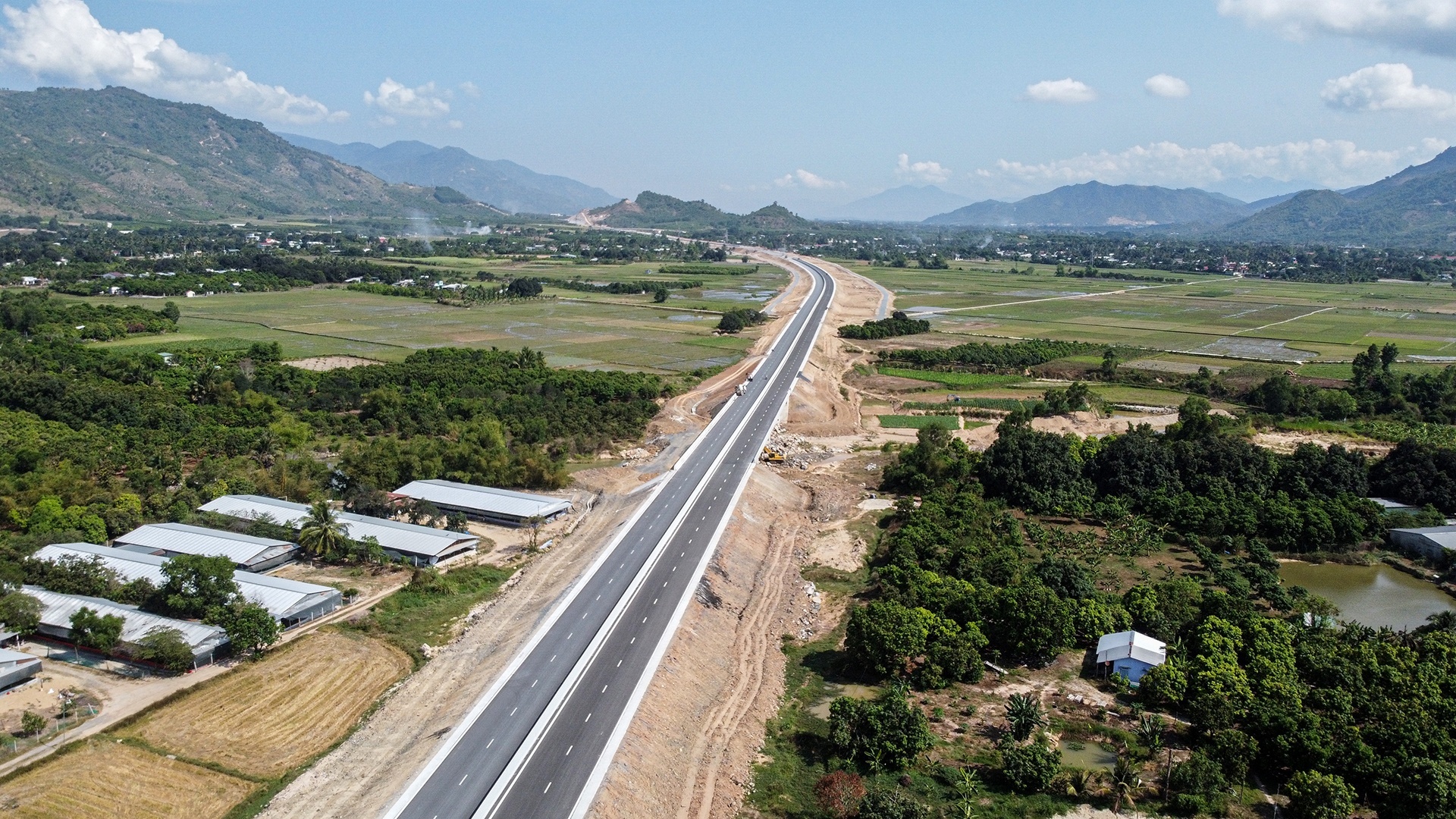 thong xe cao toc anh 1