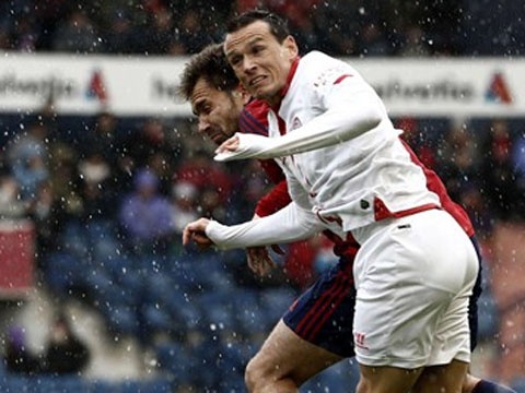 Osasuna 1-2 Sevilla: Tien gan top 4 hinh anh