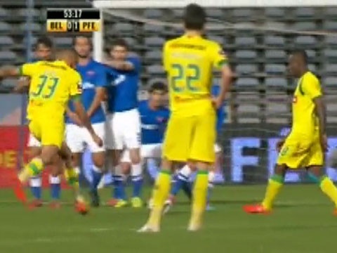 Hang ho cua M.U lai lap sieu pham tu cu ly 35m hinh anh