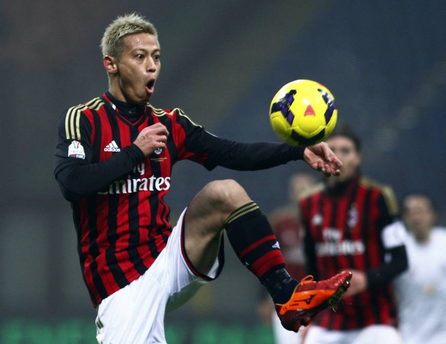 Pha ban chim khong tuong cua Keisuke Honda hinh anh