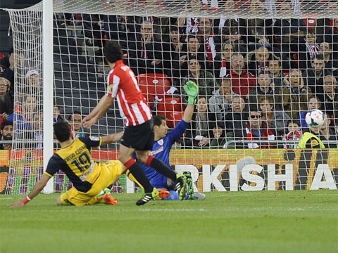 Athletic Bilbao 1-2 Atletico Madrid: Lai la Diego Costa hinh anh