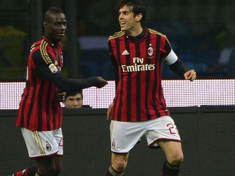 AC Milan 3-0 Chievo: Kaka, Balotelli toa sang hinh anh