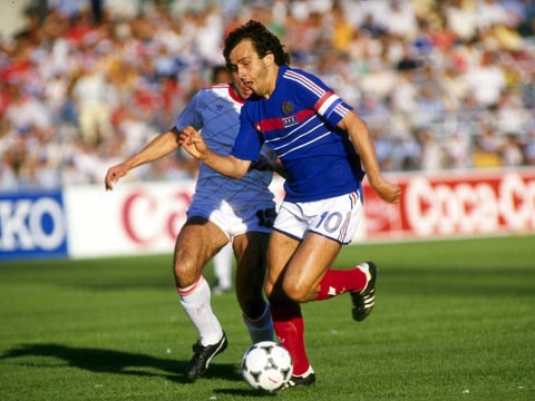 Nhung pha bong hay nhat cua huyen thoai Michel Platini hinh anh