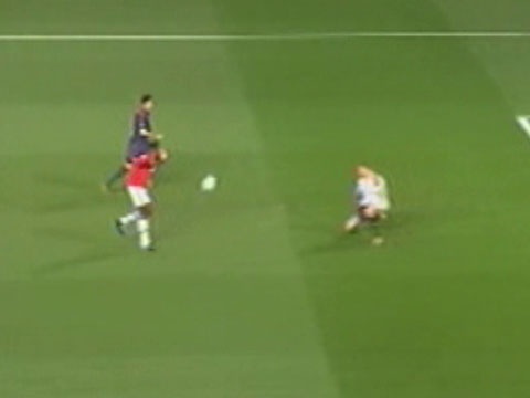 Pha xu ly khien khan gia noi dien cua Welbeck hinh anh