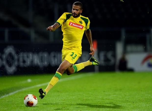 Hang ho cua M.U ghi ban thang an tuong o goc hep hinh anh