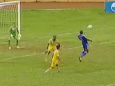 Quang Ninh 2-0 An Giang: Niem vui tro lai hinh anh