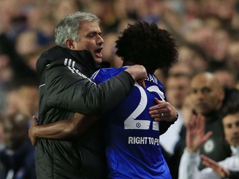 Man an mung dien cuong cua Mourinho hinh anh