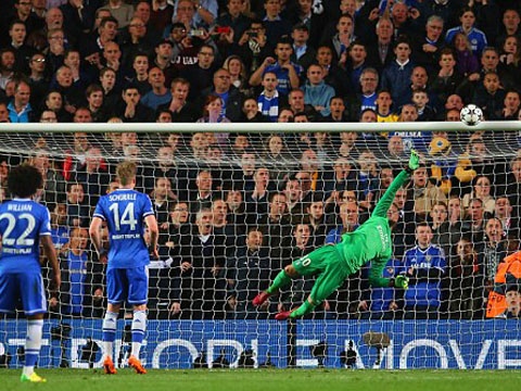 Hai pha bong dap xa ngang khien Chelsea suyt om han hinh anh