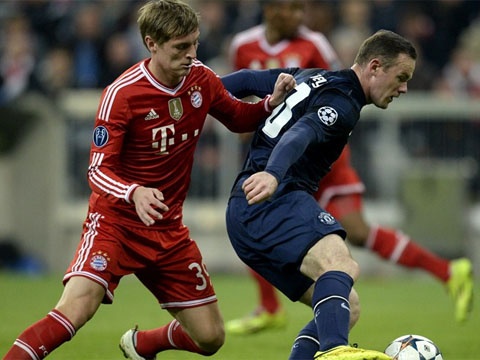 Pha xu ly cham chap cua Rooney hinh anh