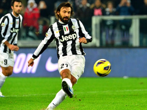 Tuyet pham sut phat la vang roi cua Pirlo hinh anh