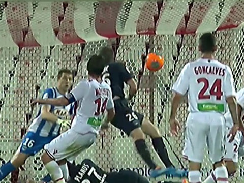 Pha bat volley cuc nhanh an tuong nhat vong 33 Ligue 1 hinh anh