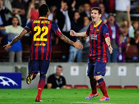 Nhung pha dap nha cuc hay giua Alves va Messi hinh anh