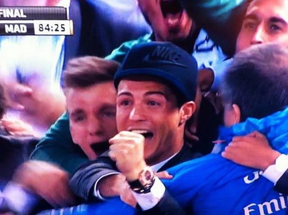 Ronaldo an mung cuong nhiet khi xem sieu pham cua Bale hinh anh