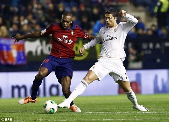 Phong do tuyet dinh trong ngay thanh huyen thoai cua CR7 hinh anh