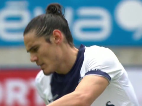 Top 5 pha cuu thua xuat sac nhat vong 35 Ligue 1 hinh anh