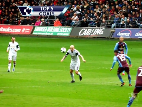 Pha lam ban tu giua san dep nhat vong 36 NH Anh hinh anh