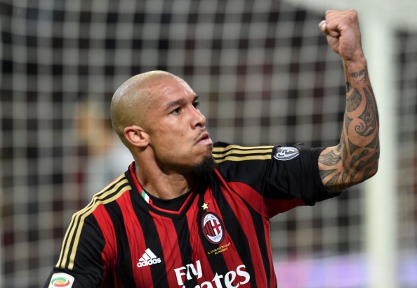 AC Milan 1-0 Inter Milan: Nigel de Jong toa sang hinh anh