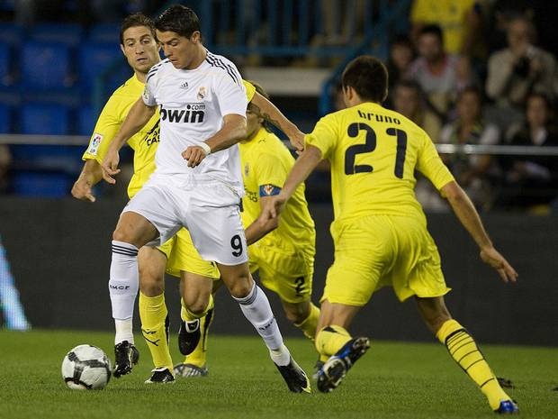 Ban thang cua Ronaldo vao luoi Villarreal hinh anh