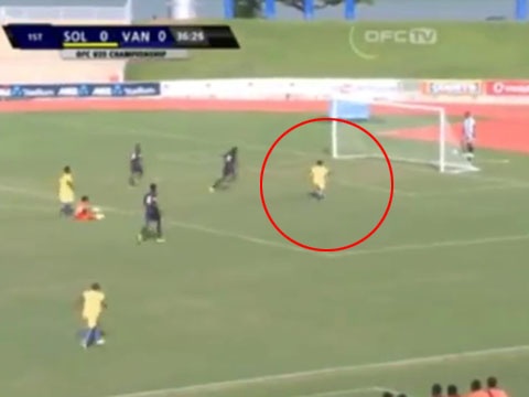 Pha dut diem ra ngoai khong khac gi Torres hinh anh