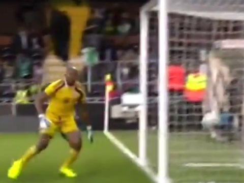 Pha danh got sieu di cua tuyen thu Scotland hinh anh