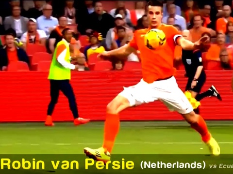 Van Persie ghi ban dep nhat tuan qua hinh anh