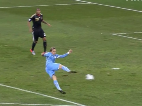 Top 10 ban thang dep nhat World Cup 2010 hinh anh