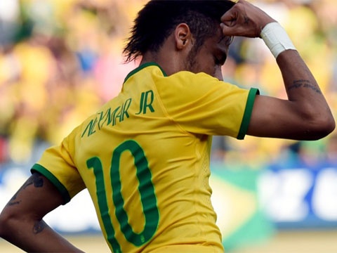 Man trinh dien an tuong cua Neymar truoc Panama hinh anh