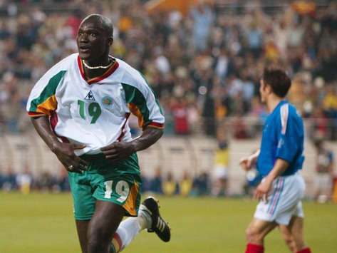 Senegal 1-0 Phap, World Cup 2002 hinh anh