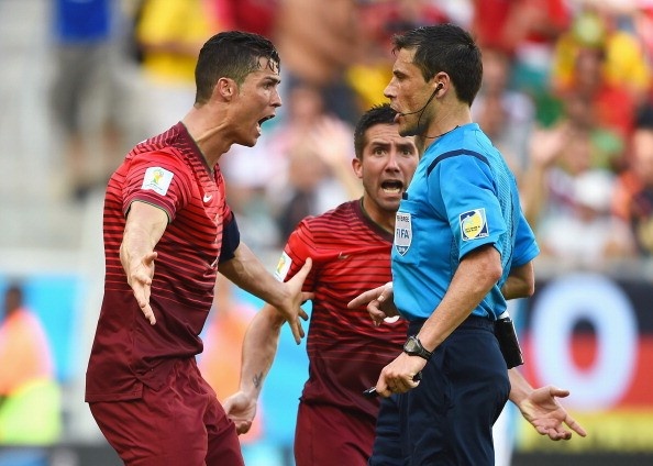 Nhung 'tieng coi meo' loat dau vong bang World Cup hinh anh