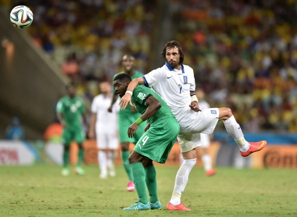 Ban thang tren cham 11 m cua Samaras hinh anh