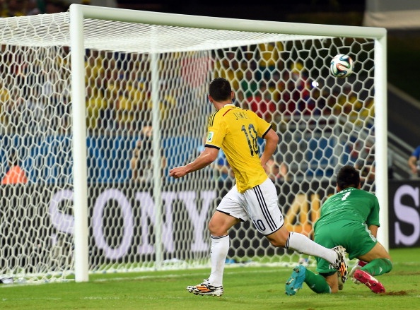 Top 5 ban thang dep nhat loat tran dem qua hinh anh