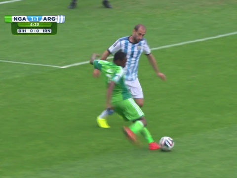 Ahmed Musa ngay lap tuc mang ve ban thang go hoa hinh anh