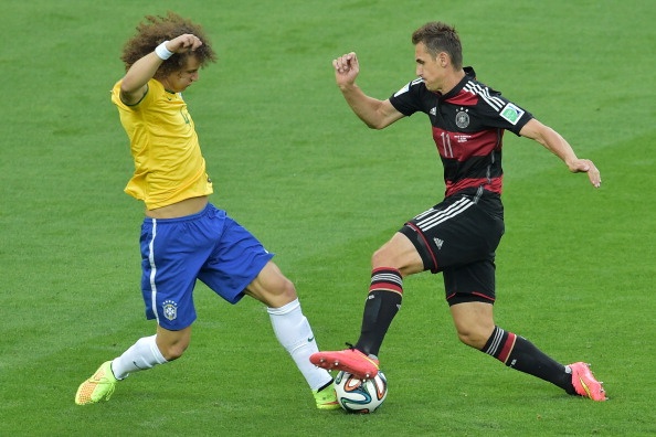 Klose ghi ban thang thu 16 trong lich su hinh anh