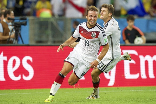 Cau thu Duc vo oa sau chien thang lich su hinh anh