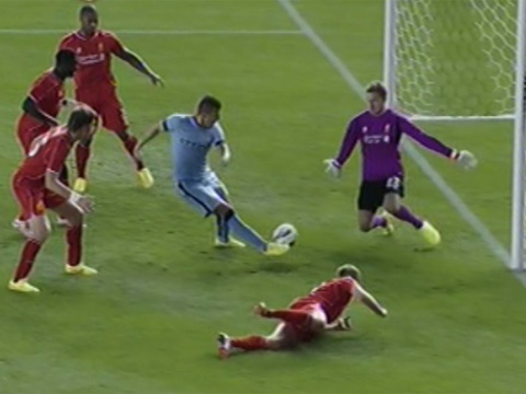 Gerrard mac sai lam dan den ban thang cua Jovetic hinh anh