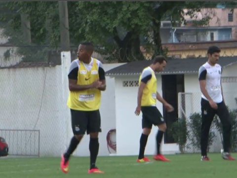 Robinho lap cong ngay sau khi tro lai Santos hinh anh